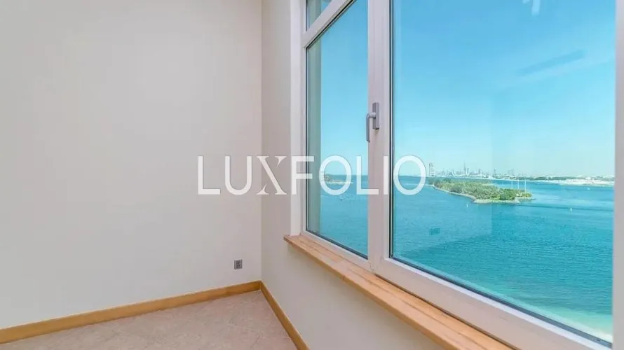 Apartamento de 3 dormitorios en Shoreline Apartments, UAE No. 619