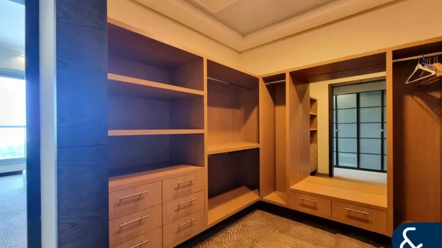 Apartamento de 2 dormitorios en The Crescent, UAE No. 1073 № 14