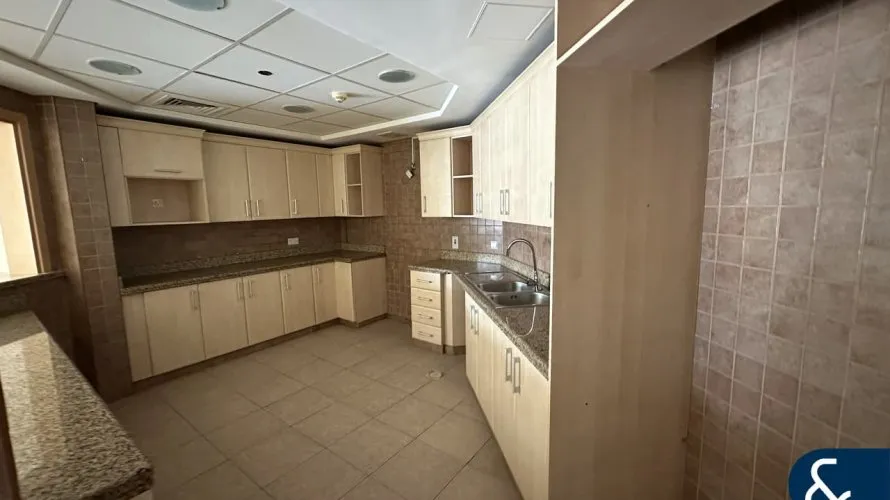 Apartamento de 3 dormitorios en Shoreline Apartments, UAE No. 1206 № 7