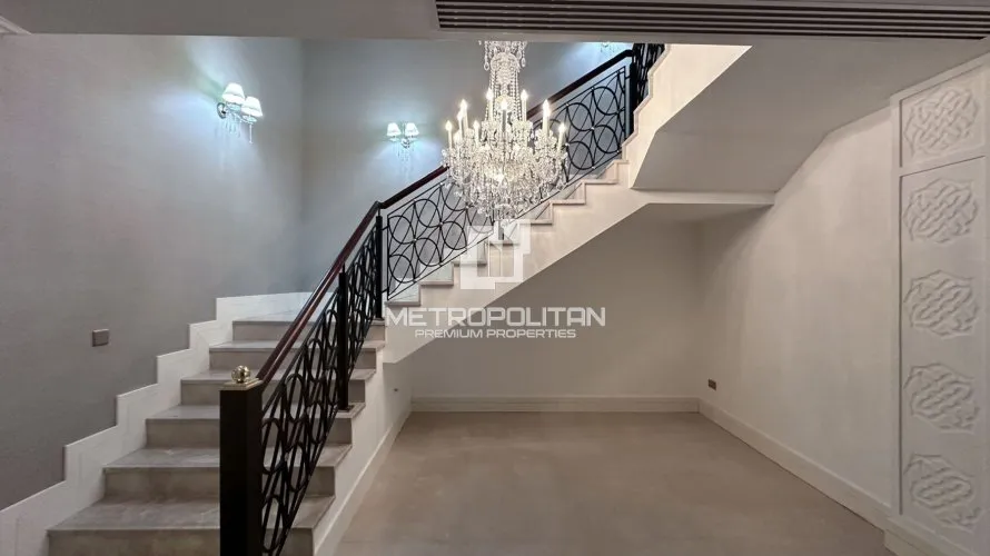 Villa de 5 dormitorios en Palm Jumeirah, UAE No. 381 № 4