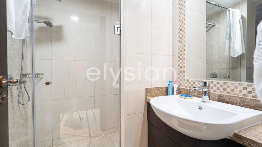 Apartamento de 3 dormitorios en Kingdom of Sheba, UAE No. 504 № 1