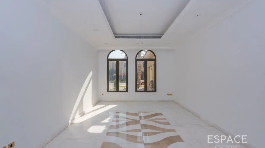 Villa de 5 dormitorios en Palm Jumeirah, UAE No. 866 № 1