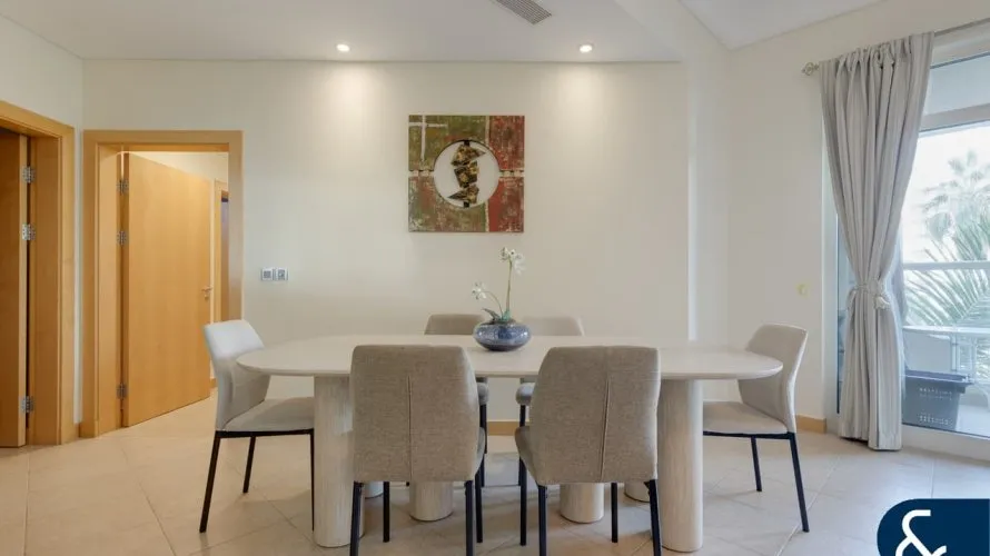 Apartamento de 2 dormitorios en Shoreline Apartments, UAE No. 1153 № 1