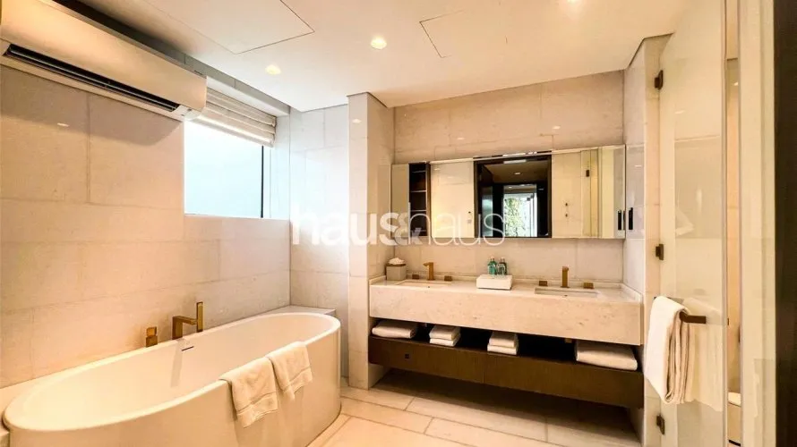 Villa de 5 dormitorios en FIVE Palm Jumeirah, UAE No. 601 № 9