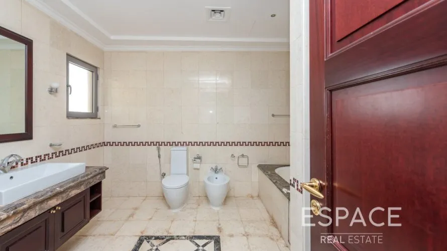 Villa de 5 dormitorios en Palm Jumeirah, UAE No. 882 № 8