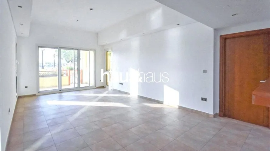 Apartamento de 3 dormitorios en Marina Residences, UAE No. 582 № 1