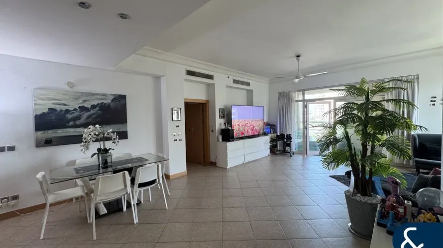 Apartamento de 3 dormitorios en Shoreline Apartments, UAE No. 1364 № 4