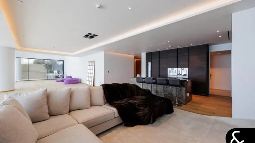 Apartamento de 4 dormitorios en One at Palm Jumeirah, UAE No. 1061 № 3