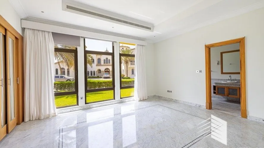 Villa de 6 dormitorios en Signature Villas, UAE No. 295 № 27