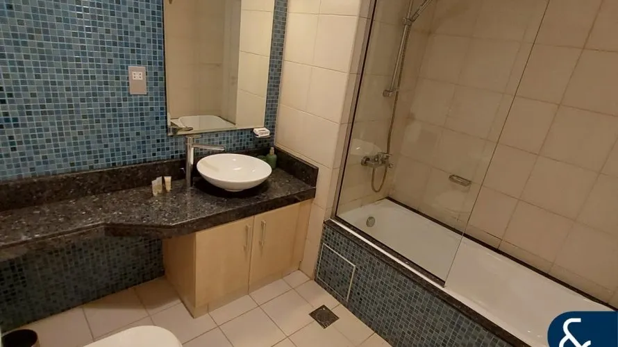 Apartamento de 2 dormitorios en Shoreline Apartments, UAE No. 1361 № 6