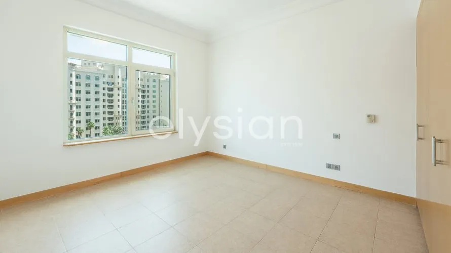 Apartamento de 3 dormitorios en Shoreline Apartments, UAE No. 509 № 12