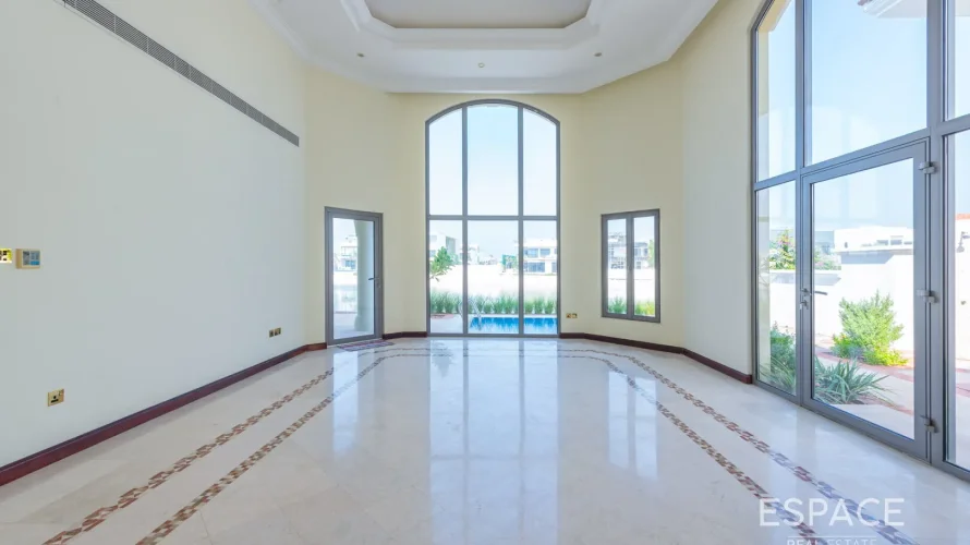Villa de 4 dormitorios en Palm Jumeirah, UAE No. 928 № 2