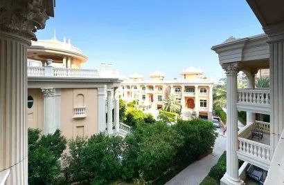 Apartamento de 2 dormitorios en The Crescent, UAE No. 554