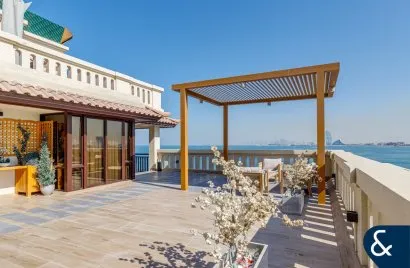 Apartamento de 3 dormitorios en Palm Jumeirah, UAE No. 1074