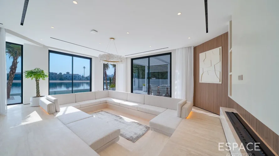 Villa de 4 dormitorios en Palm Jumeirah, UAE No. 858 № 1