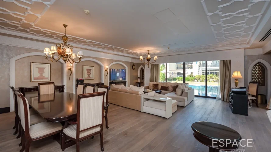 Villa de 4 dormitorios en Palm Jumeirah, UAE No. 870 № 2