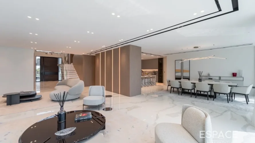 Villa de 5 dormitorios en Palm Jumeirah, UAE No. 934 № 1