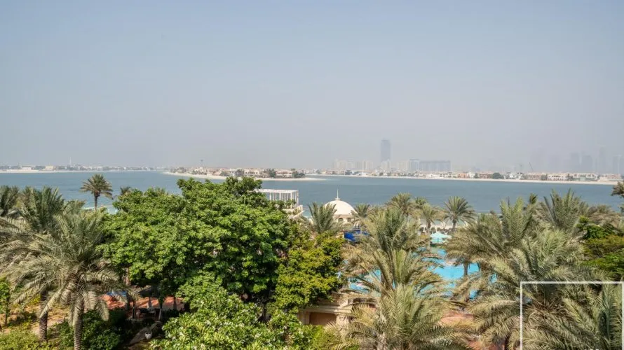 Apartamento de 3 dormitorios en The Crescent, UAE No. 790 № 3