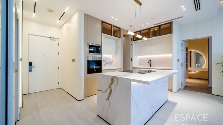 Apartamento de 2 dormitorios en Palm Jumeirah, UAE No. 926 № 3