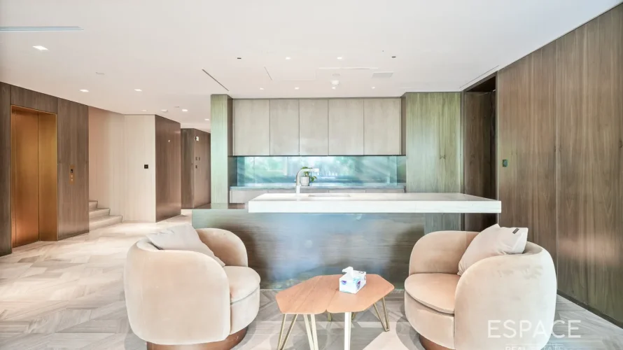 Villa de 5 dormitorios en Palm Jumeirah, UAE No. 865 № 2