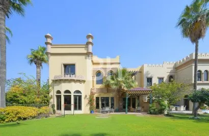 Villa de 4 dormitorios en Palm Jumeirah, UAE No. 777