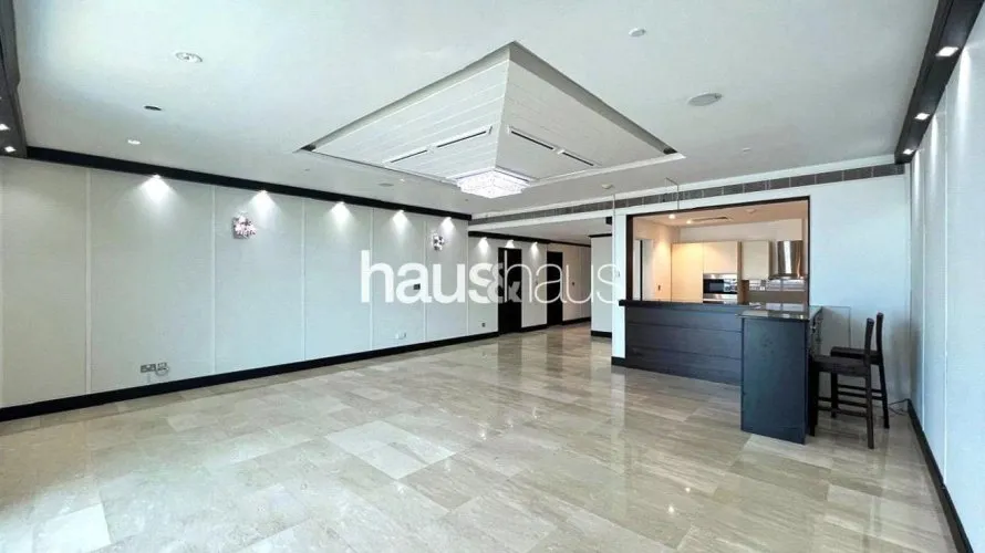 Apartamento de 2 dormitorios en Oceana, UAE No. 611 № 1