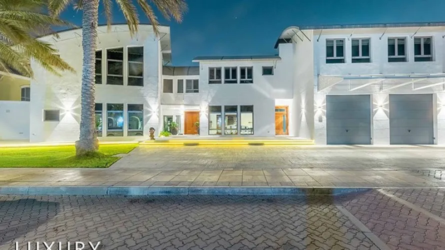 Villa de 6 dormitorios en Signature Villas, UAE No. 297 № 25
