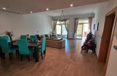 Apartamento de 2 dormitorios en Shoreline Apartments, UAE No. 822