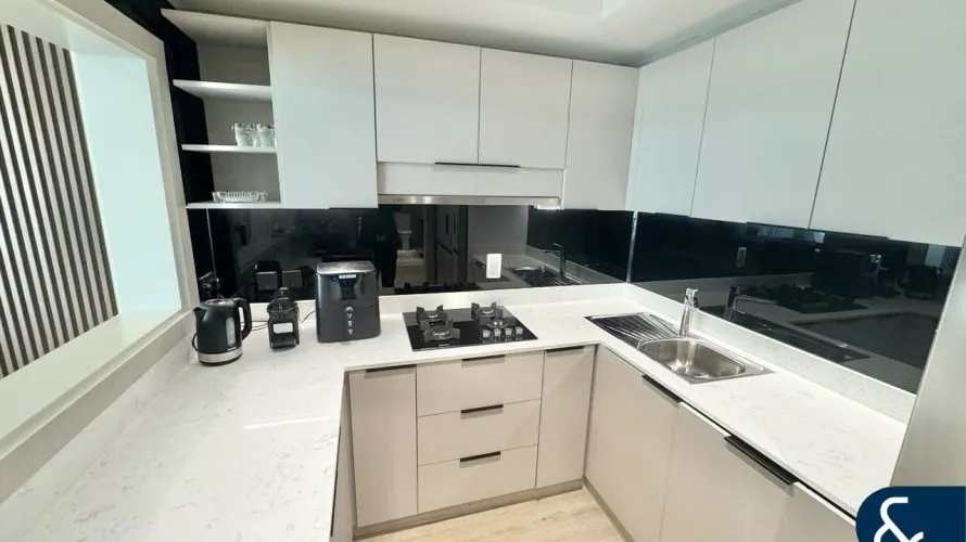 Apartamento de 2 dormitorios en Shoreline Apartments, UAE No. 1059 № 9