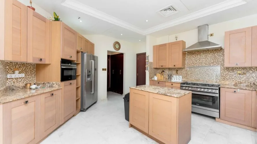 Villa de 6 dormitorios en Palm Jumeirah, UAE No. 1250 № 1