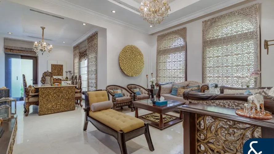 Villa de 3 dormitorios en Canal Cove Villas, UAE No. 1157 № 1