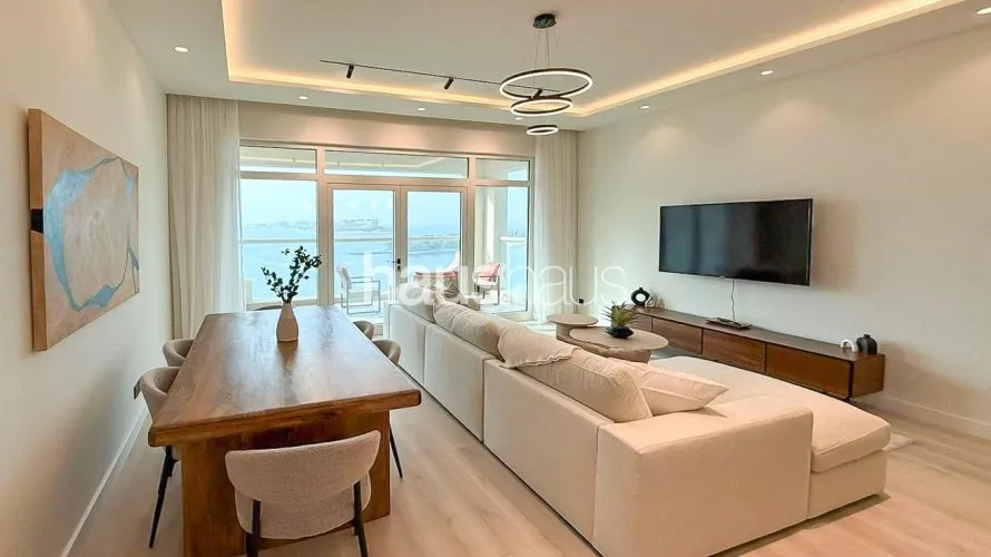 Apartamento de 2 dormitorios en Shoreline Apartments, UAE No. 543 № 1