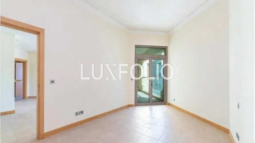 Apartamento de 3 dormitorios en Shoreline Apartments, UAE No. 619 № 4