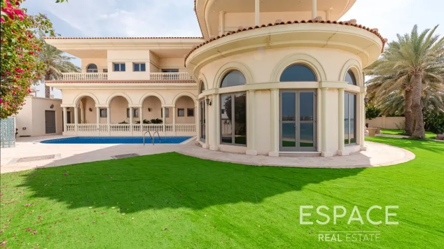Villa de 5 dormitorios en Palm Jumeirah, UAE No. 882 № 1