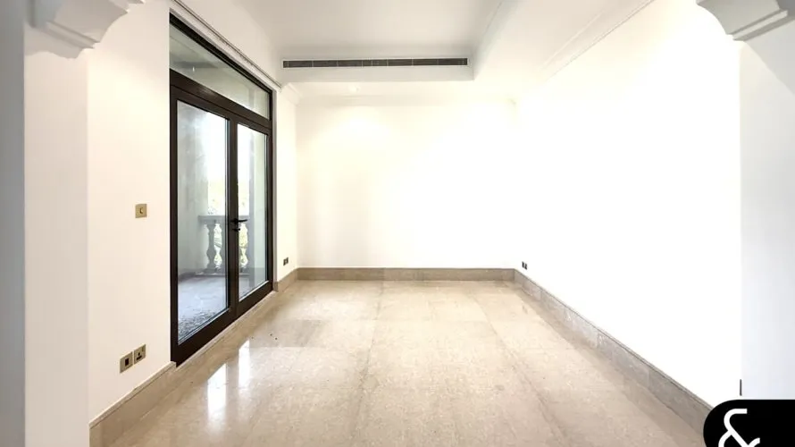 Villa de 6 dormitorios en Signature Villas, UAE No. 1051 № 19