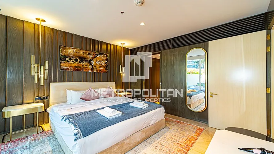 Apartamento de 2 dormitorios en FIVE Palm Jumeirah, UAE No. 245 № 20