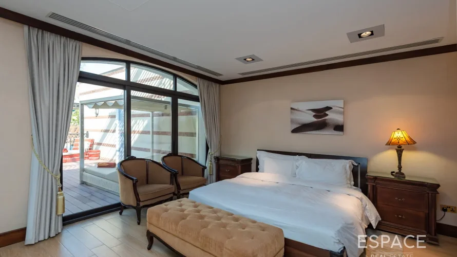 Villa de 4 dormitorios en Palm Jumeirah, UAE No. 870 № 11