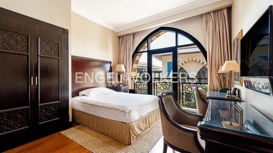 Villa de 5 dormitorios en Palm Jumeirah, UAE No. 1340 № 1