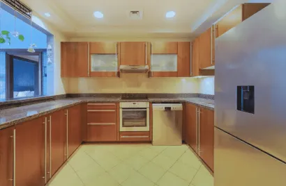 Apartamento de 2 dormitorios en Golden Mile, UAE No. 1442