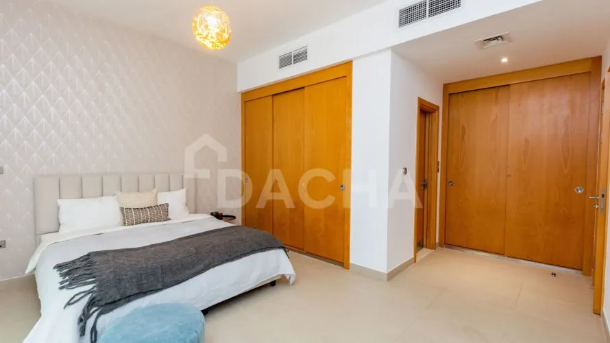 Villa de 5 dormitorios en Palma Residences, UAE No. 1519 № 3