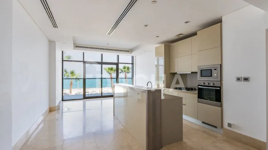 Apartamento de 2 dormitorios en The Crescent, UAE No. 1537 № 1