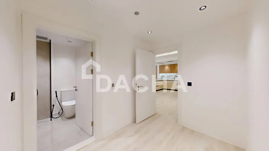 Apartamento de 2 dormitorios en Shoreline Apartments, UAE No. 1523 № 2