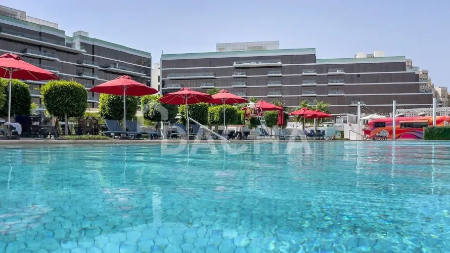 Apartamento de 3 dormitorios en The Crescent, UAE No. 1544 № 15