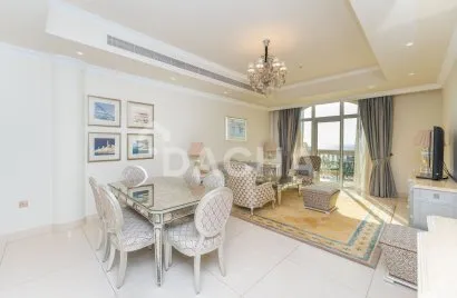 Apartamento de 2 dormitorios en The Crescent, UAE No. 1581