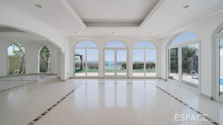 Villa de 5 dormitorios en Palm Jumeirah, UAE No. 2038
