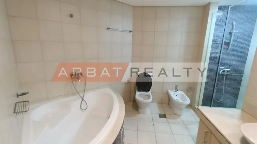 Apartamento de 3 dormitorios en Shoreline Apartments, UAE No. 2018 № 9