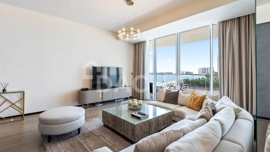 Apartamento de 4 dormitorios en The Crescent, UAE No. 1764 № 28