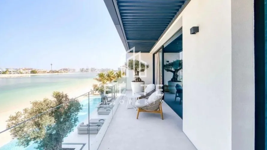 Villa de 6 dormitorios en Palm Jumeirah, UAE No. 2008 № 1
