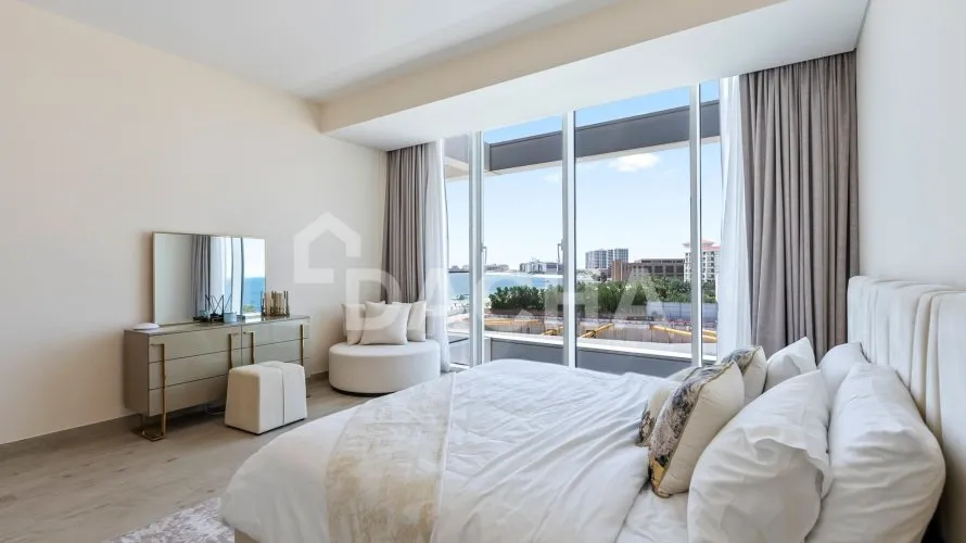 Apartamento de 4 dormitorios en The Crescent, UAE No. 1764 № 3