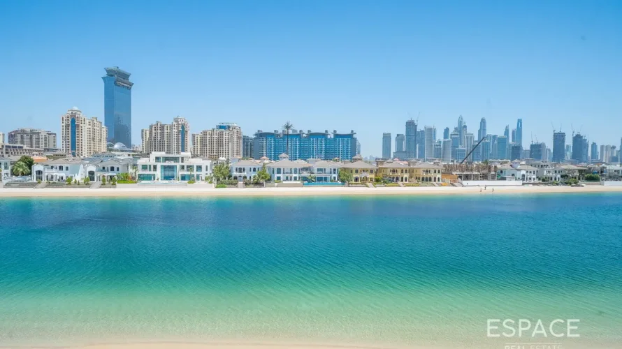 Villa de 6 dormitorios en Palm Jumeirah, UAE No. 2032